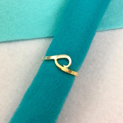 Wave crest ring