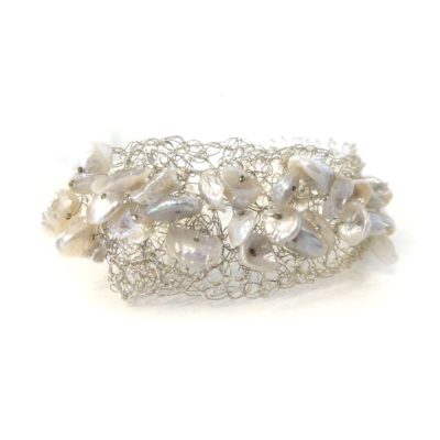 bridal cuff with pearls